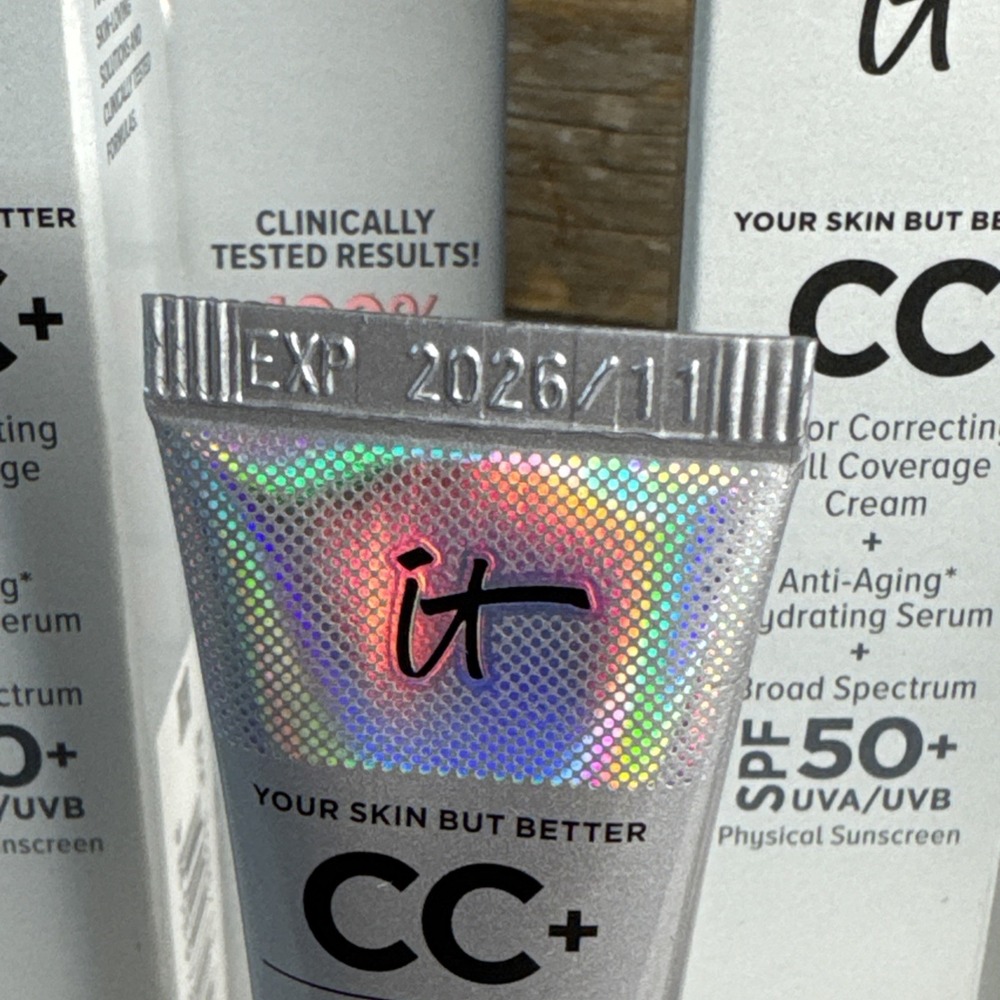 IT Cosmetics CC Cream Light Medium 12ml‎ - Set of 2 | MSRP = $38 - Picture 2 of 8